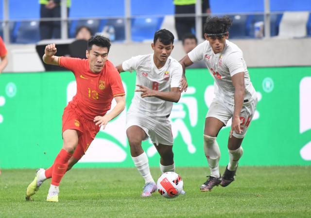 百家乐官网-【肖像】国足三人行三十而立 从结缘天津到聚首大连